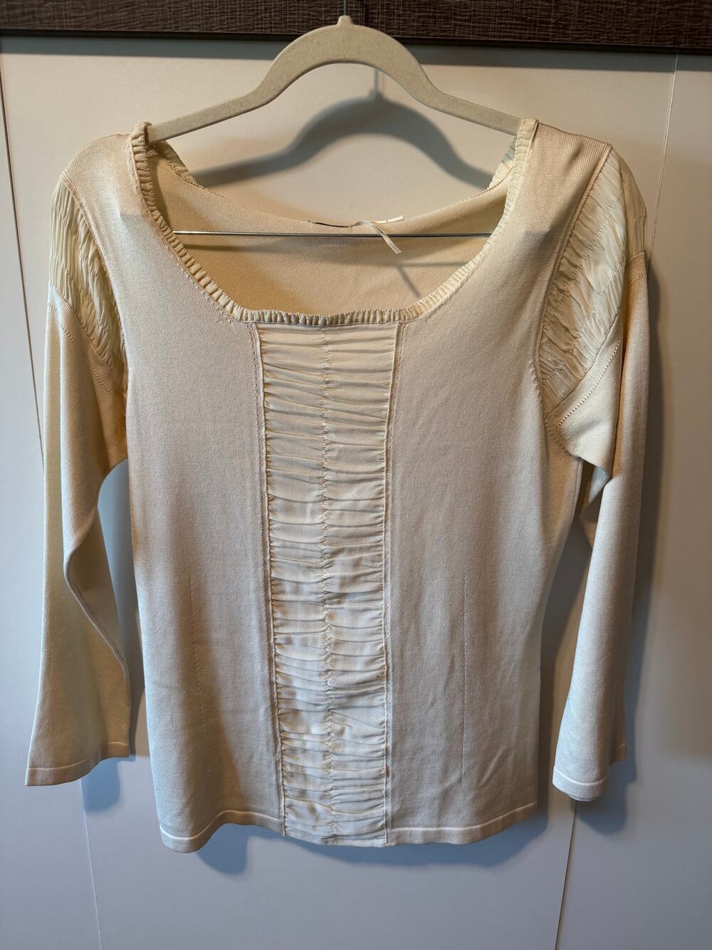 Max Studio cream ruched front long sleeve top Women M Y2K Whimisgoth Silk blend